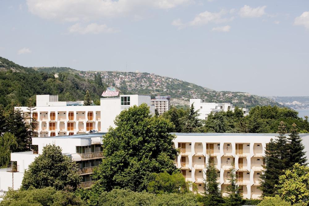 Hotel Malibu Albena Exterior photo